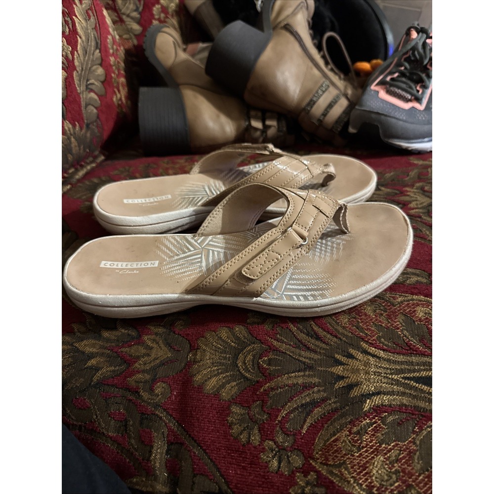 Clarks Cloudsteppers Women's Breeze Sea Taupe Synthetic Sandals US Size 8